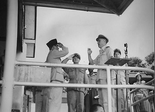 Commando-overdracht te Malang 6 april 1950. Collectie Nationaal Archief.
