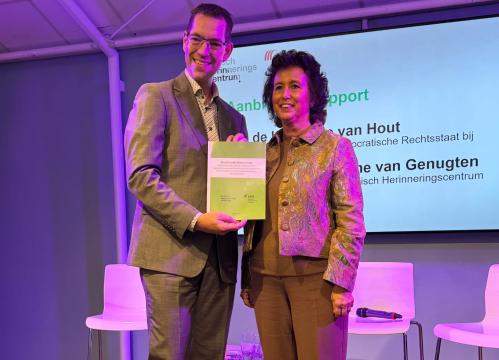 Overhandiging rapport Echos van uitsluiting