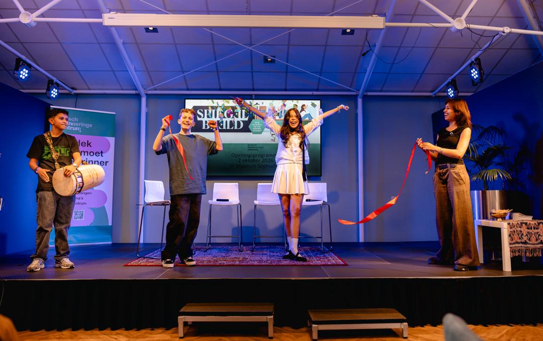 opening Spiegelbeeld