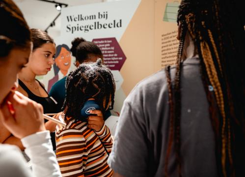 opening Spiegelbeeld